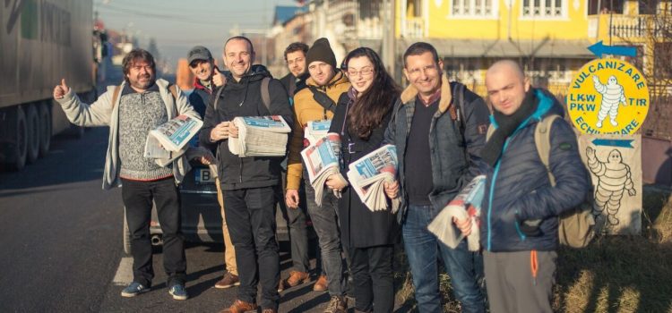 N-are Soros atâția bani să-i cumpere pe toți voluntarii USR! Sau cum mersul pe jos ajută la… sondaje ;) (Galerie FOTO)