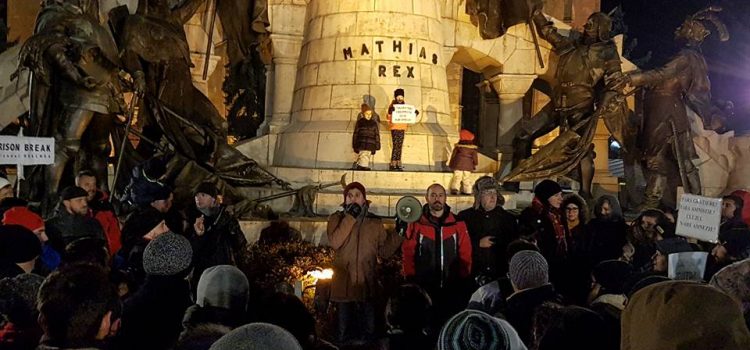 Incredibila seninătate cu care poate minți ministrul Justiției, jignind protestatarii și apărându-l pe Dragnea. VIDEO: Protestele de la Cluj și București