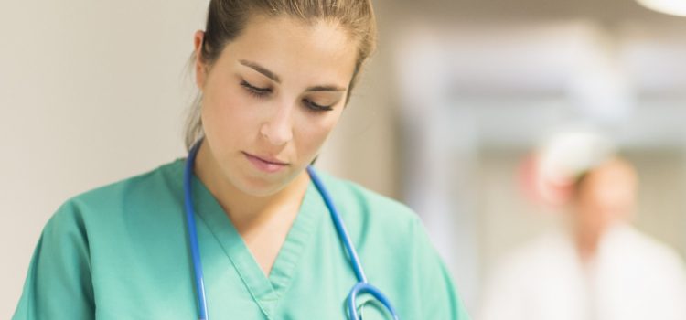 Cu susținerea USR, peste 60.000 de asistente medicale, absolvente de cursuri post-liceale, pot beneficia de recunoașterea parțială a studiilor