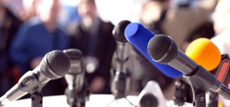 D-nule ministru al Consultării Publice, cu cine vă consultați public?