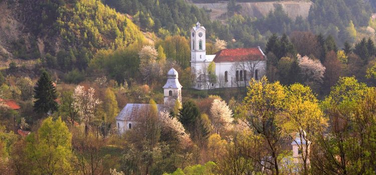 ALERTĂ: Guvernul pregătește retragerea Roșiei Montane de pe Lista UNESCO!