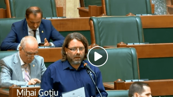 Mihai Gotiu luând cuvântul in parlament